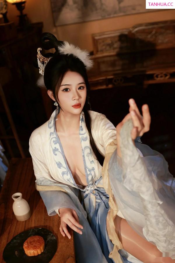   [XiuRen]高清写真图 2025.09.30 No.10835 南乔 中秋主题第19张图片